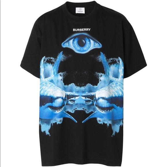 NWT Burberry Shark Graphic T-Shirt - Picture 3 of 3